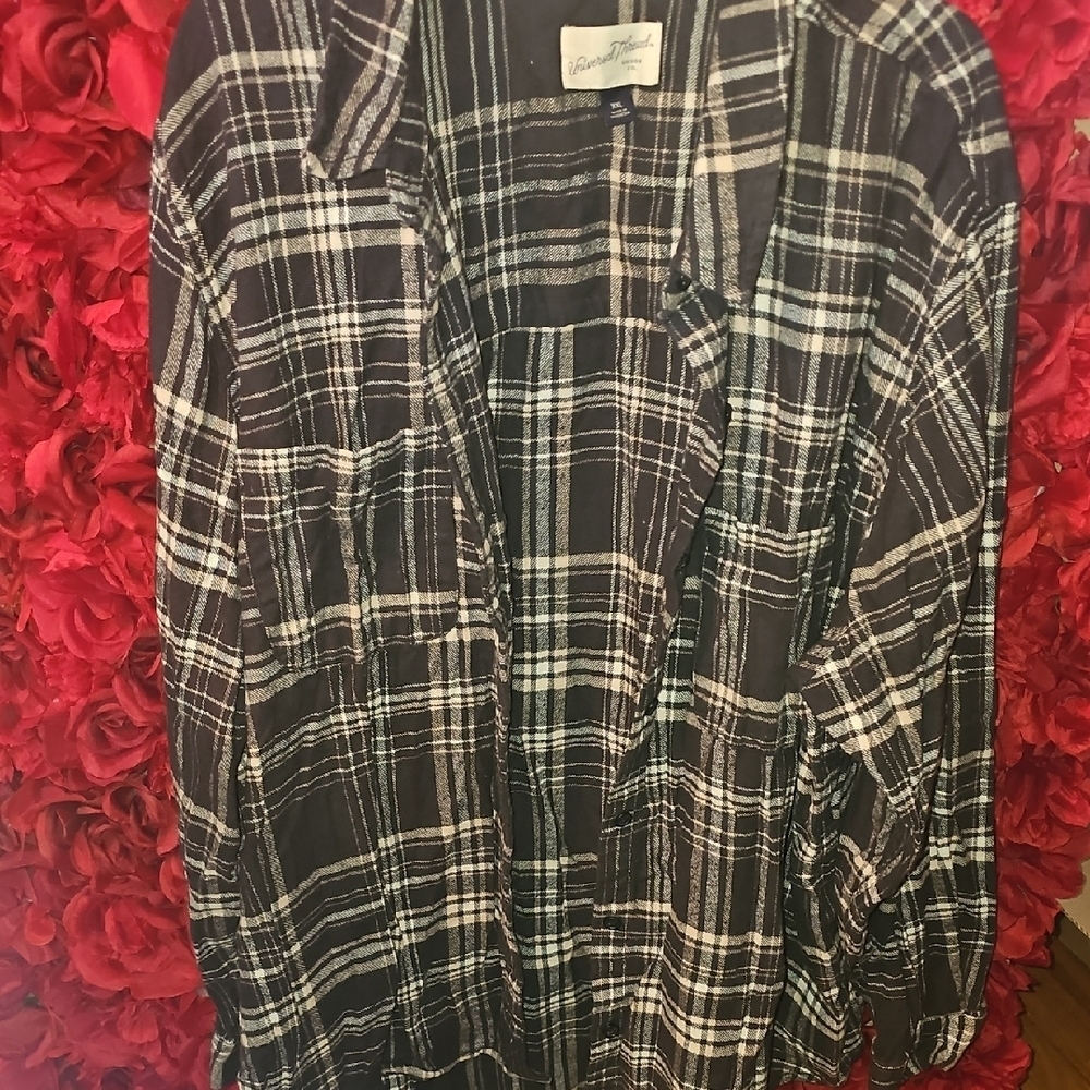 Universal Thread Black and White Flannel Shirt Size XXLarge